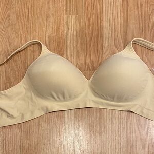 New beige Underoutfit   brand Seamless  2 XL  Bra